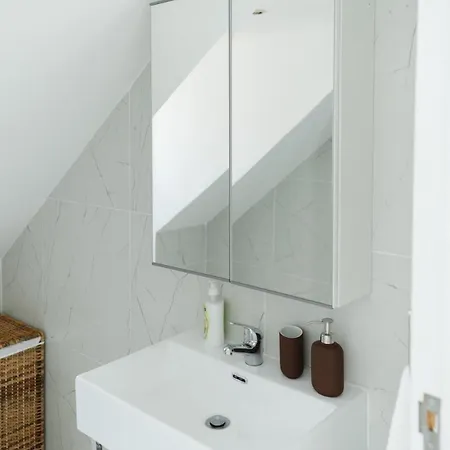 Stylish & Quite Flat In Centre - Cais Do Sodre Daire Lisboa