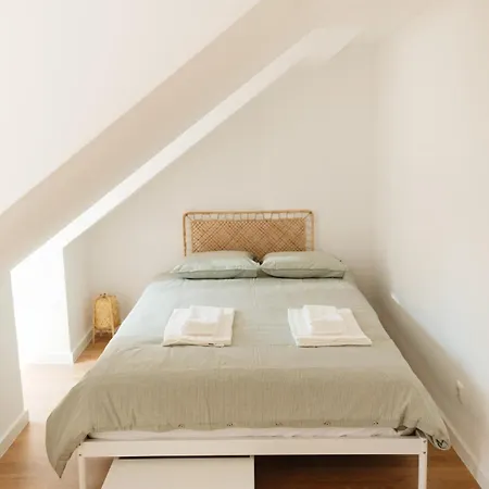 Stylish & Quite Flat In Centre - Cais Do Sodre Apartment *