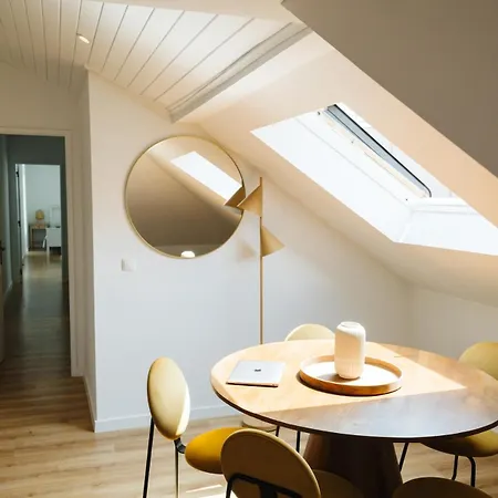 Stylish & Quite Flat In Centre - Cais Do Sodre Apartment *