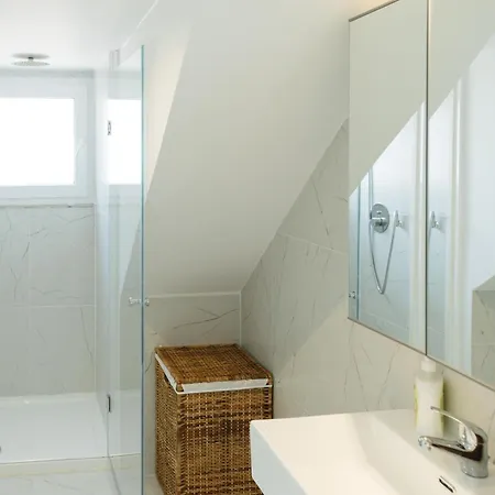 아파트 Stylish & Quite Flat In Centre - Cais Do Sodre *