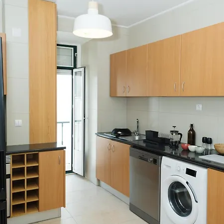 Stylish & Quite Flat In Centre - Cais Do Sodre * Lissabon