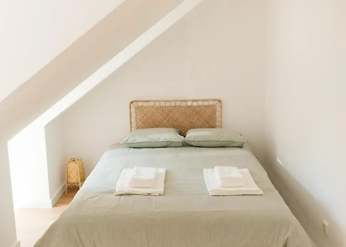 Stylish & Quite Flat In Centre - Cais Do Sodre Apartamento *